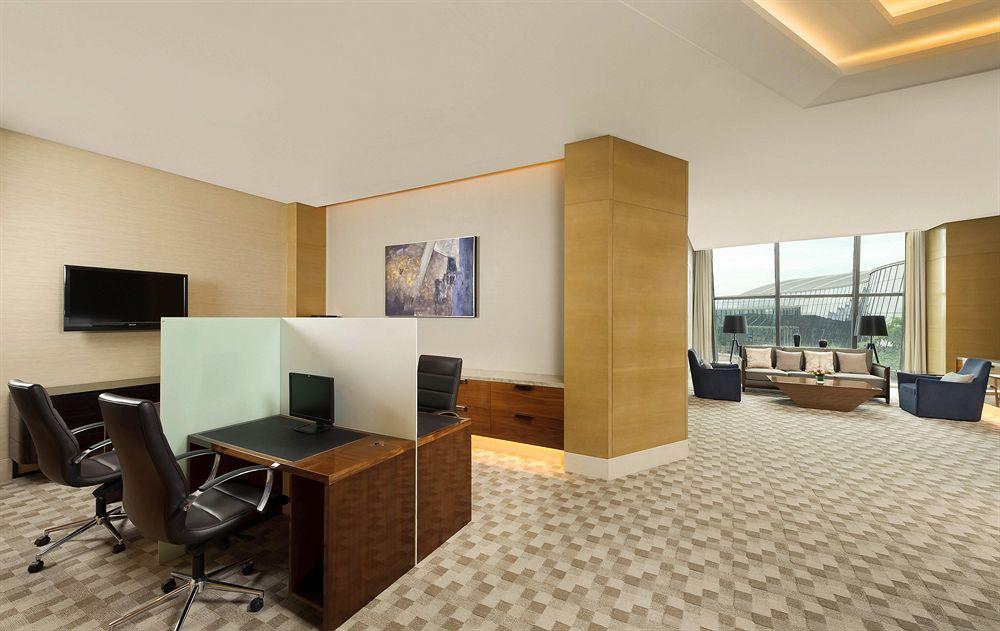 Sheraton Changchun Jingyuetan Hotel Εξωτερικό φωτογραφία