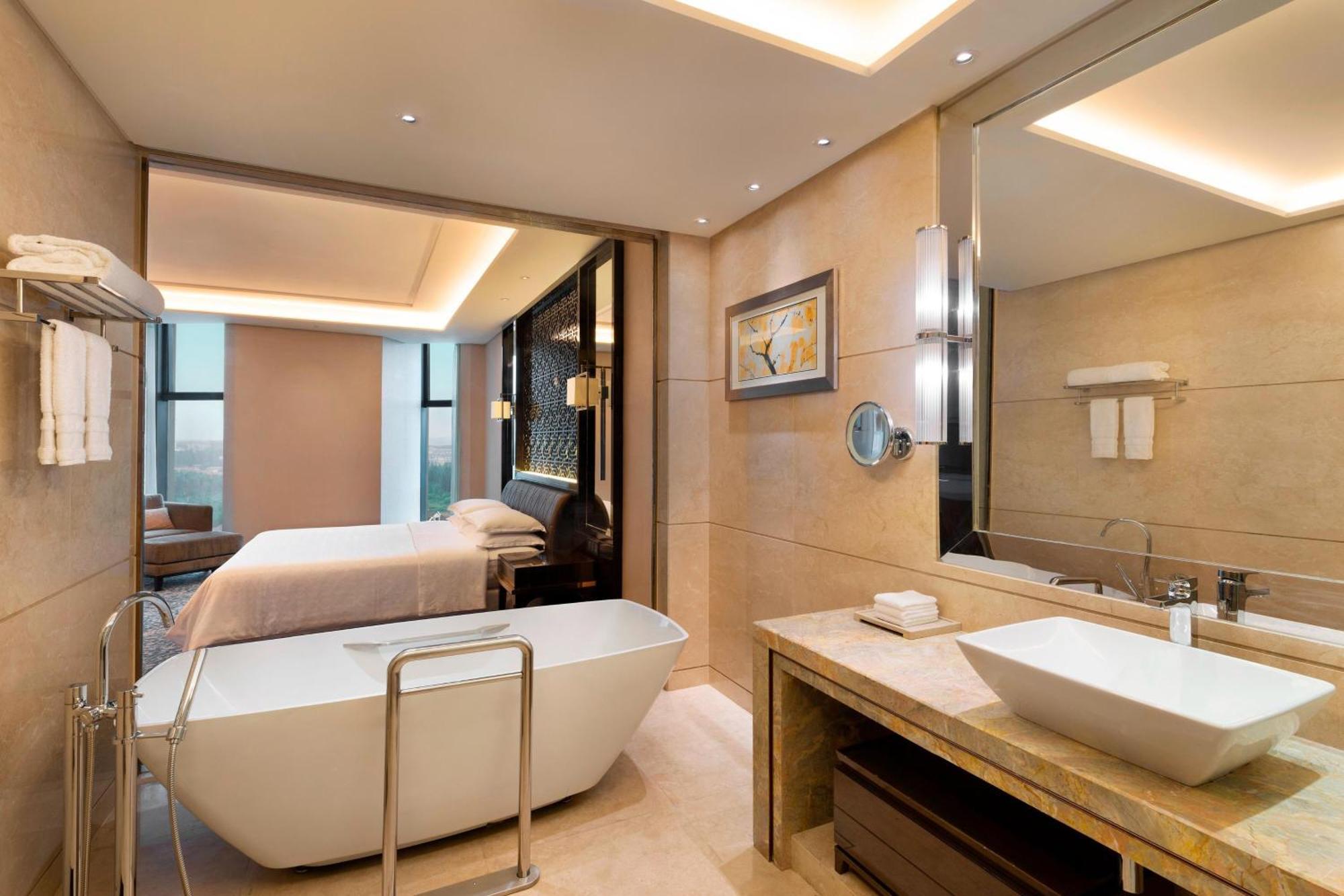 Sheraton Changchun Jingyuetan Hotel Εξωτερικό φωτογραφία