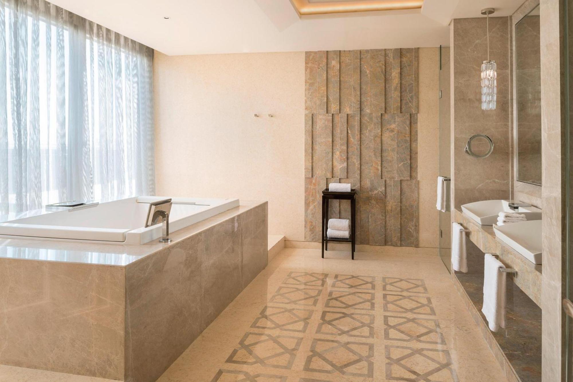 Sheraton Changchun Jingyuetan Hotel Εξωτερικό φωτογραφία