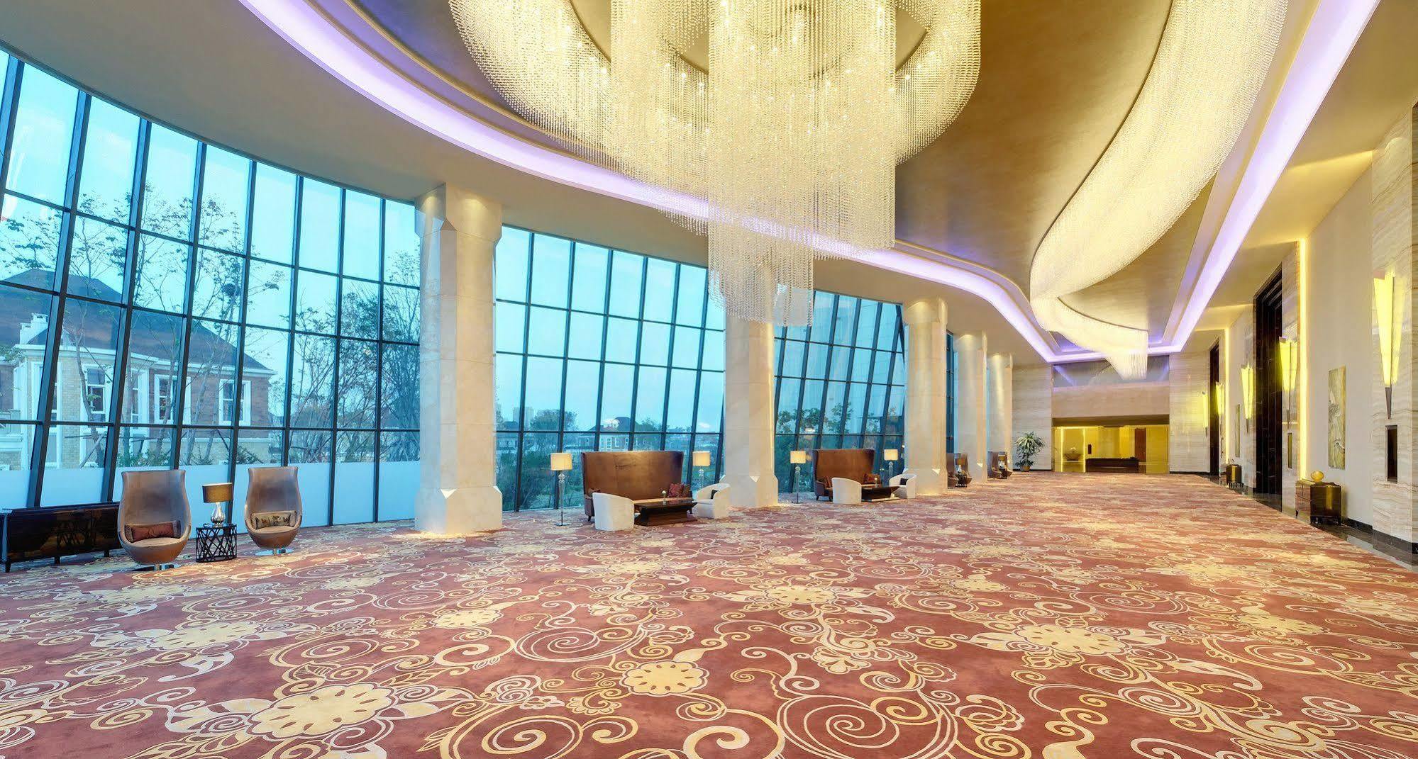 Sheraton Changchun Jingyuetan Hotel Εξωτερικό φωτογραφία