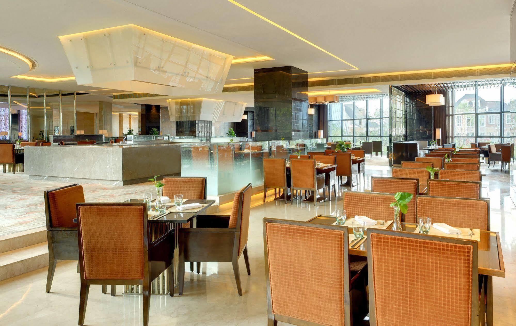 Sheraton Changchun Jingyuetan Hotel Εξωτερικό φωτογραφία